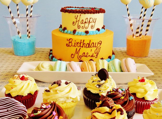 Wallpaper birthday cake, macarons, receipt, 4k, Food 58602539
